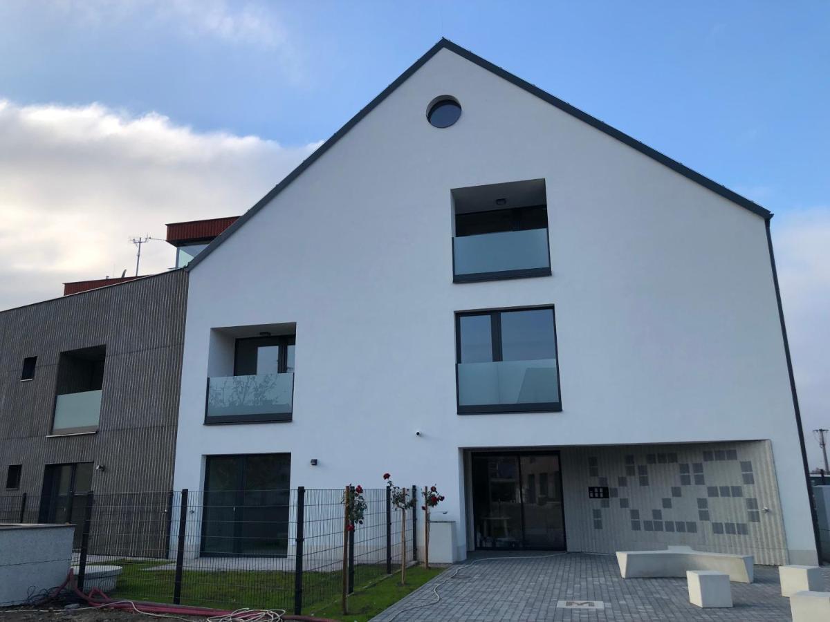 Apartman X28 Mikulov Luaran gambar
