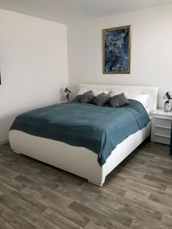 Apartman X28 Mikulov Luaran gambar
